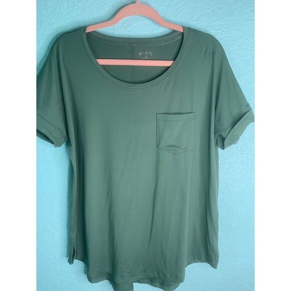 NWOT Green Wonderly Studio Tee Shirt Top Size Large - Picture 3 of 6
